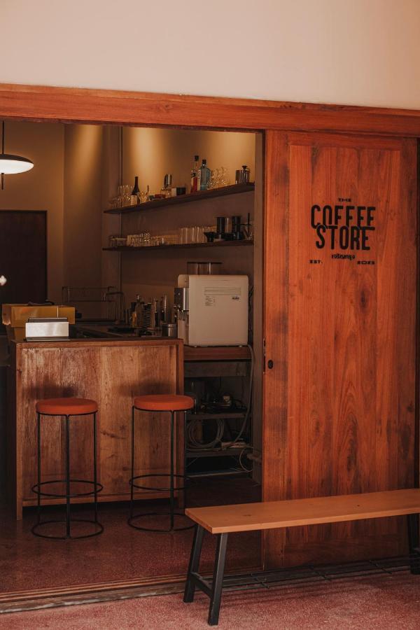 Cozy Room At The Coffee Store Charoenkrung Bangkok Esterno foto